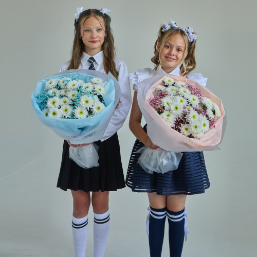 Букет с хризантемой и гипсофилой РОЗОВЫЙ арт. 84572-Р